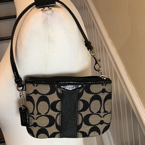 COACH Black Patent Leather Grey Canvas Jacquard Signature C Wristlet